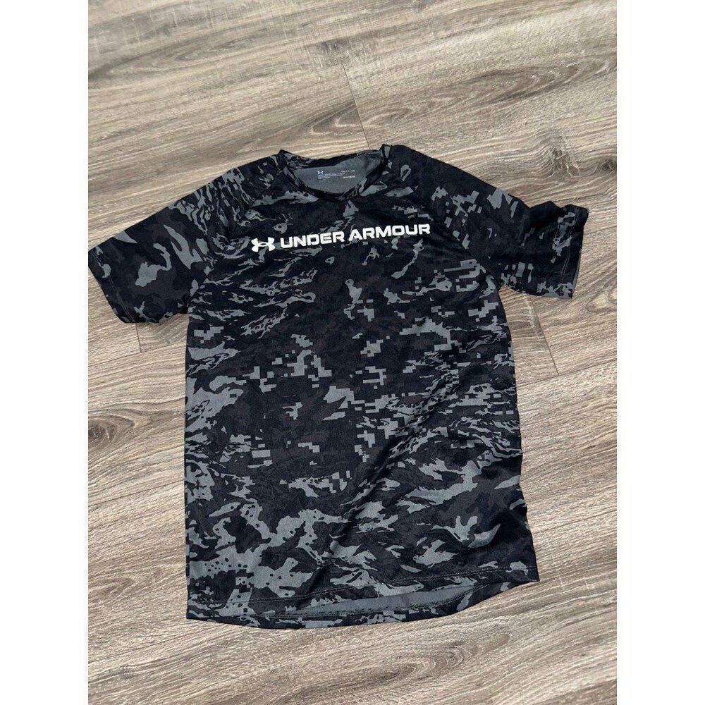 underarmour athletic tshirt boys camo grey size S
